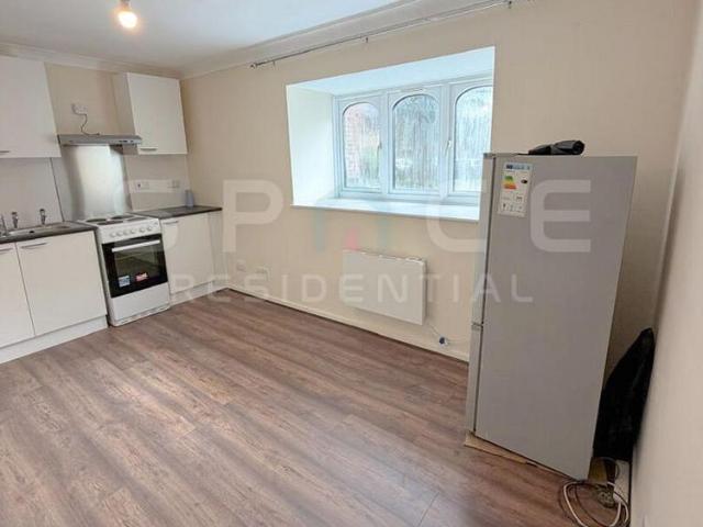2 bedroom ground floor flat to rent