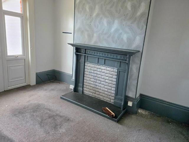 2 bedroom ground floor flat to rent