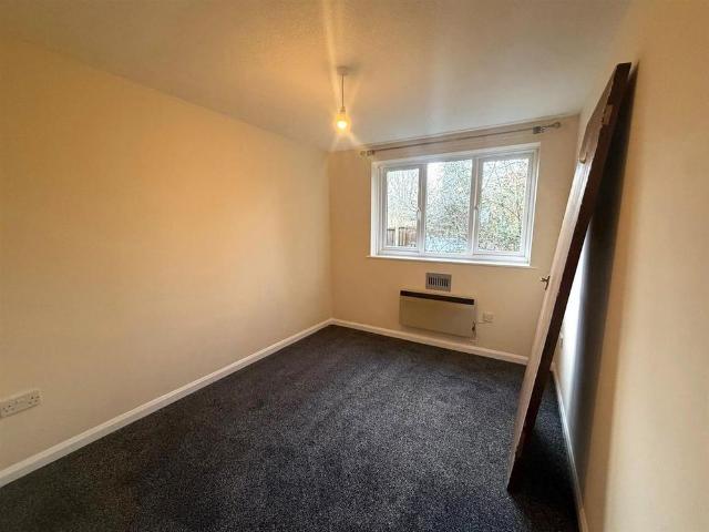 2 bedroom ground floor flat to rent