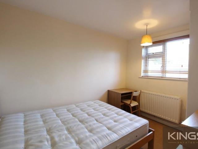 2 bedroom ground floor flat to rent