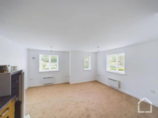 2 bedroom ground floor flat to rent