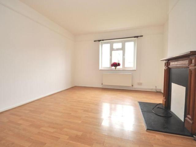 2 bedroom ground floor flat to rent