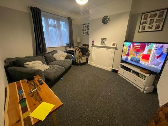 2 bedroom ground floor flat to rent