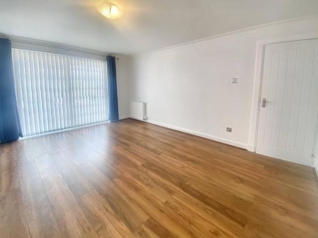 2 bedroom ground floor flat to rent