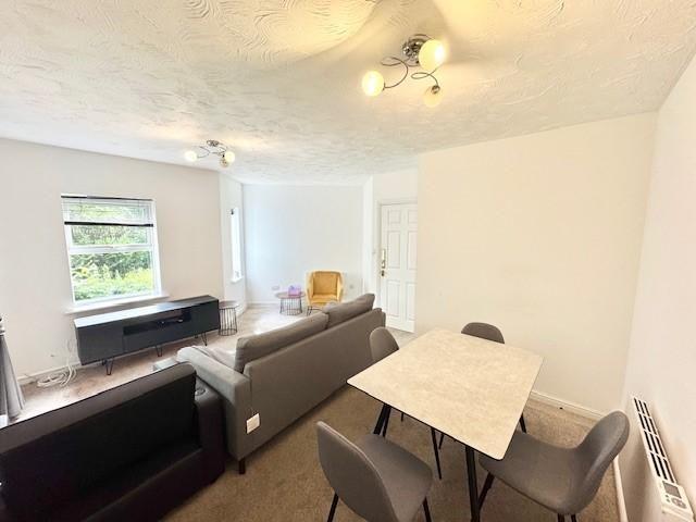 2 bedroom ground floor flat to rent