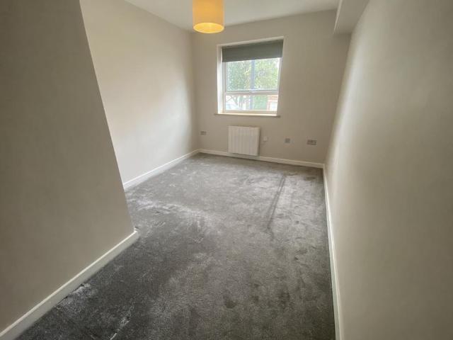 2 bedroom ground floor flat to rent