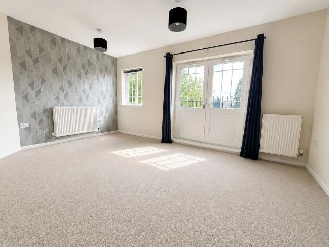 2 bedroom ground floor flat to rent