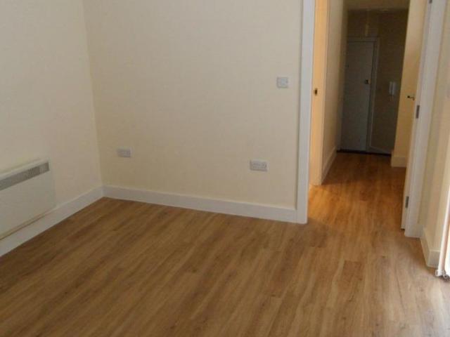 1 bedroom ground floor flat to rent