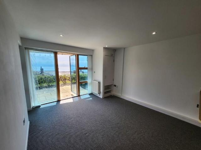2 bedroom ground floor flat to rent