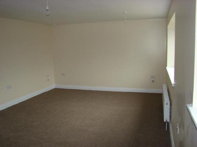 2 bedroom Ground floor flat to rent