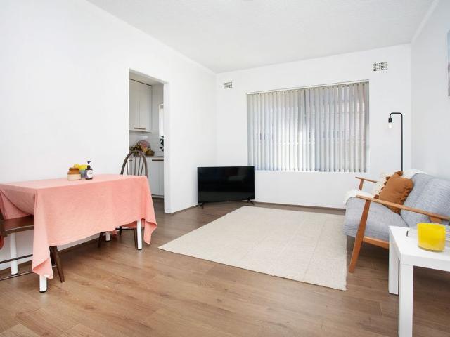 2 Bedroom Ground Floor Unit in the Heart of Campsie