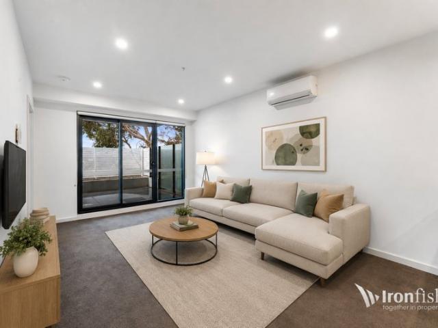 2 Bedroom Ground Level Apartment for Lease!