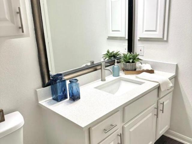 2 bedroom, Dallas TX 75204 LS105634659