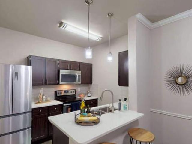 2 bedroom, Dallas TX 75204 105245047