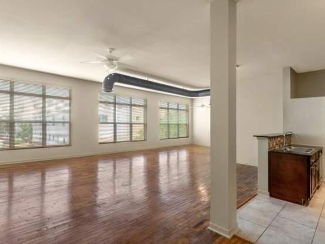 2 bedroom, Dallas TX 75204 105852781