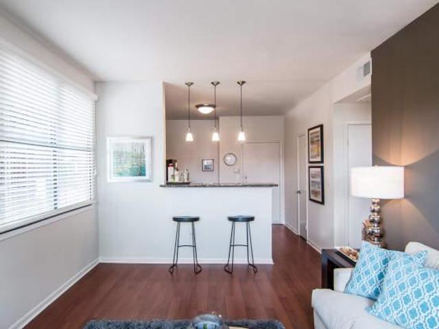 2 bedroom, Dallas TX 75204 105855755