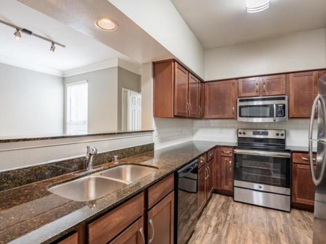 2 bedroom, Dallas TX 75206 102288717