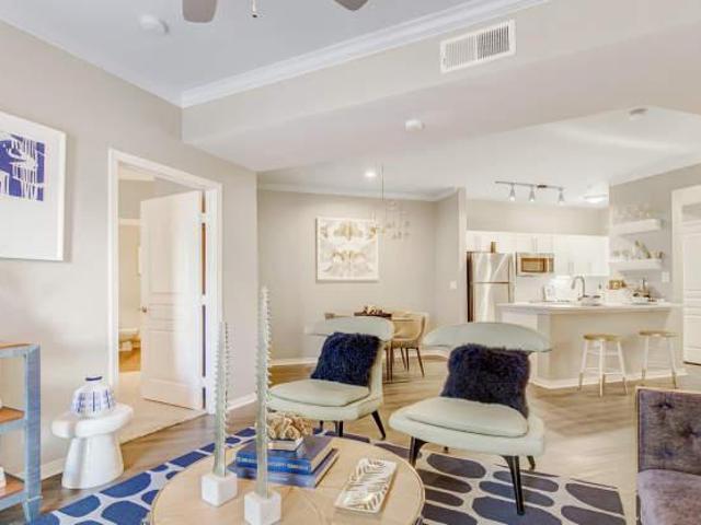 2 bedroom, Dallas TX 75206 105243159