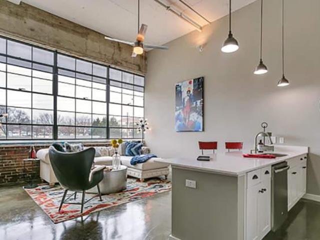 2 bedroom, Dallas TX 75206 105245351