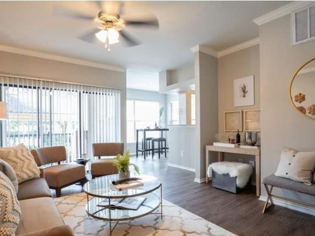 2 bedroom, Dallas TX 75206 105851757