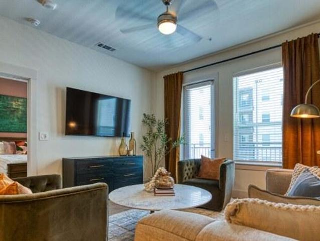 2 bedroom, Dallas TX 75206 105852760