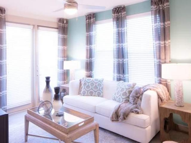 2 bedroom, Dallas TX 75206 105854737