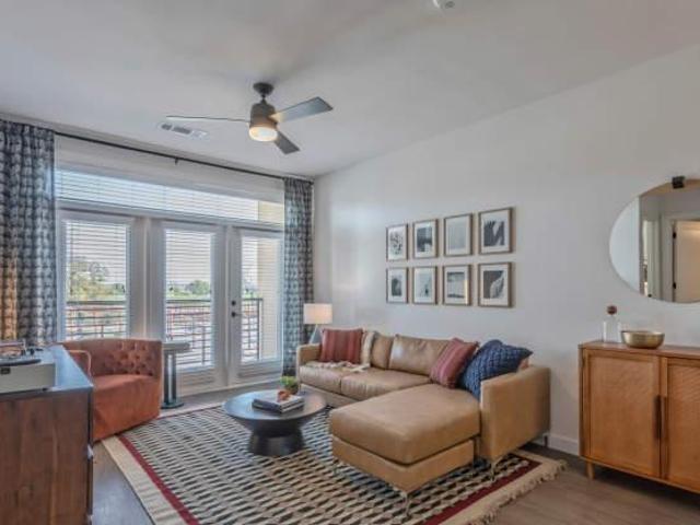 2 bedroom, Dallas TX 75208 105854847