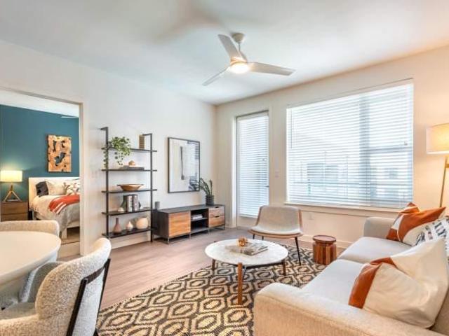 2 bedroom, Dallas TX 75208 105855813