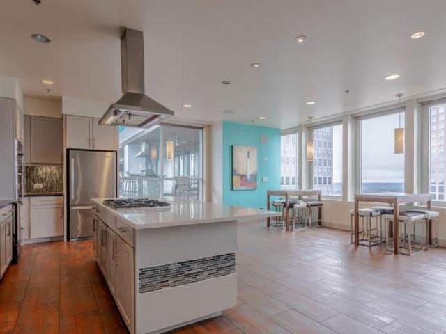 2 bedroom, Dallas TX 75201 105244727