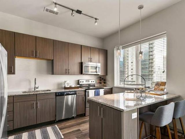 2 bedroom, Dallas TX 75201 105245727