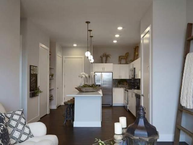 2 bedroom, Dallas TX 75201 105852156