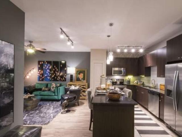2 bedroom, Dallas TX 75201 105854329