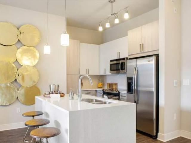 2 bedroom, Dallas TX 75202 105243167