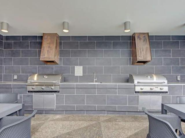 2 bedroom, Dallas TX 75202 105852904