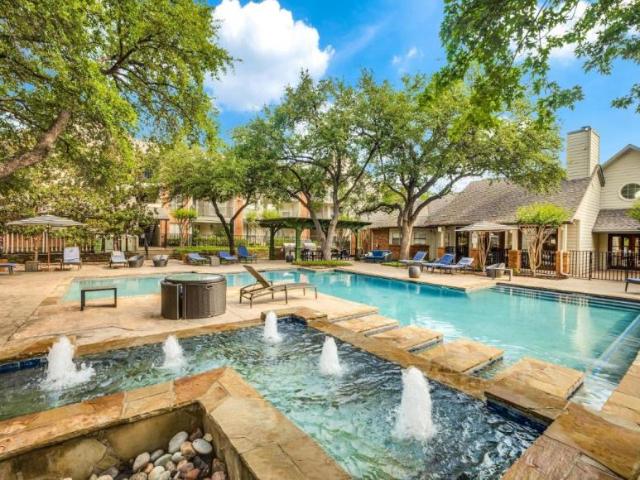2 bedroom, Dallas TX 75214 104949095