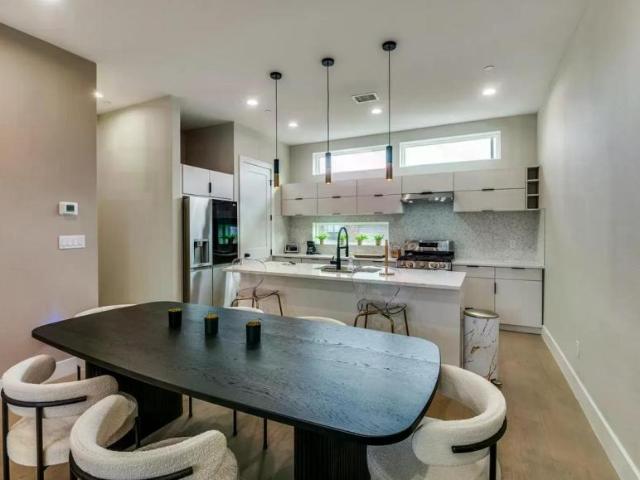 2 bedroom, Dallas TX 75214 105986931