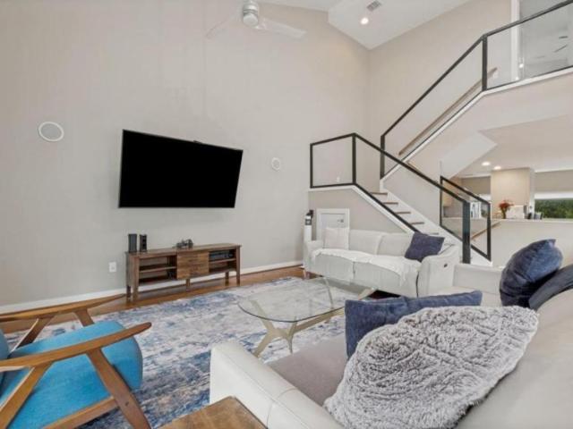 2 bedroom, Dallas TX 75215 106062301