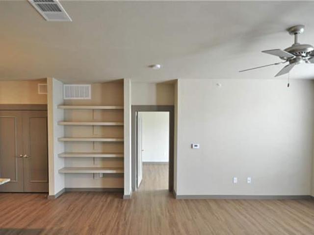 2 bedroom, Dallas TX 75219 105852872