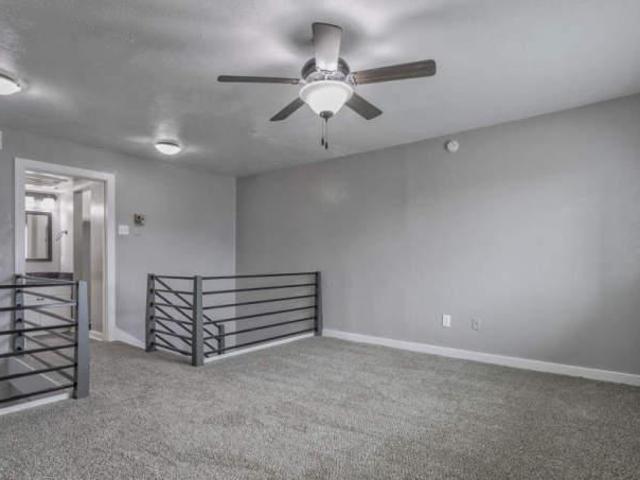 2 bedroom, Dallas TX 75219 105852991
