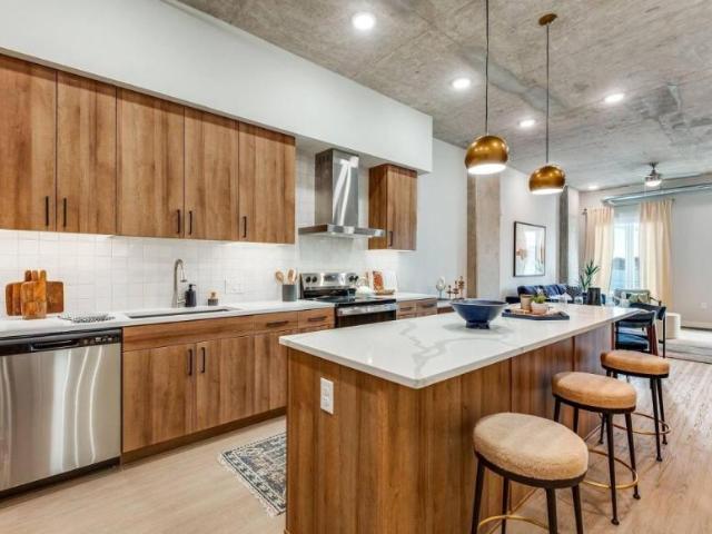 2 bedroom, Dallas TX 75226 104276636