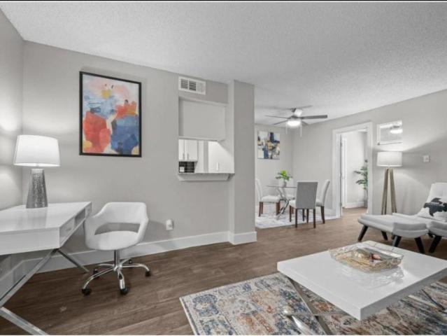 2 bedroom, Dallas TX 75237 LS105541371