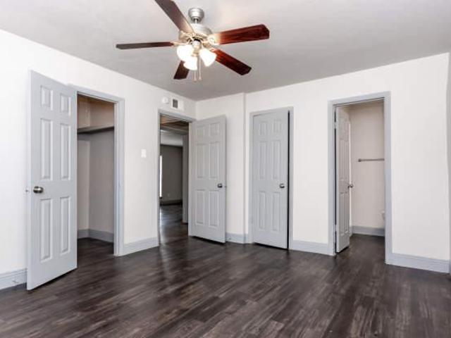 2 bedroom, Dallas TX 75238 105245998