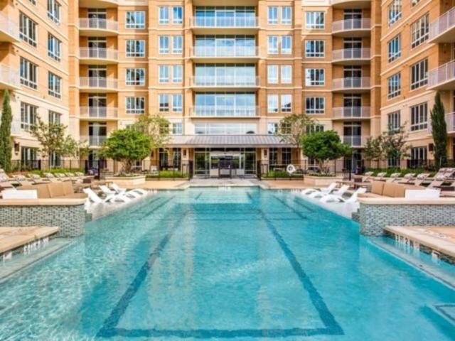 2 bedroom, Dallas TX 75230 94592774