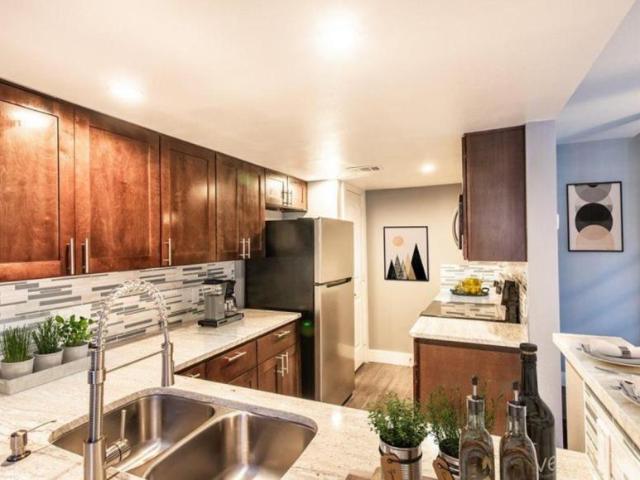 2 bedroom, Dallas TX 75231 105015276