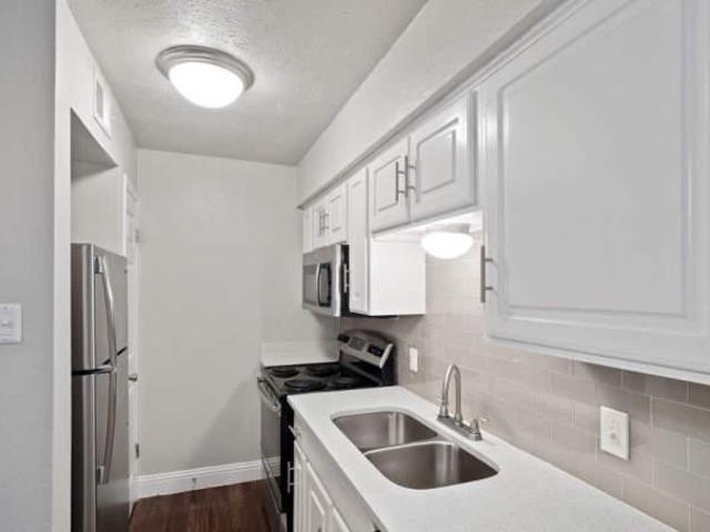 2 bedroom, Dallas TX 75231 105243185
