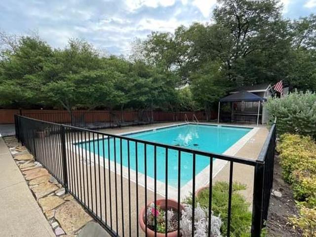2 bedroom, Dallas TX 75231 105433261