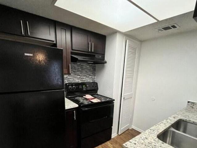 2 bedroom, Dallas TX 75248 105853614