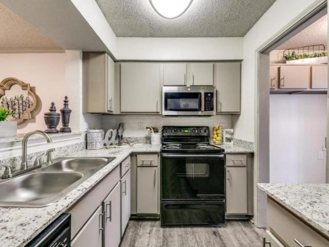 2 bedroom, Dallas TX 75243 104269389