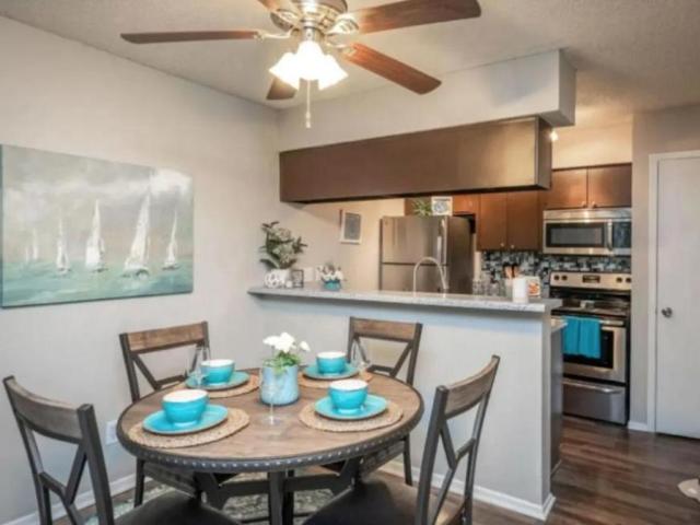2 bedroom, Dallas TX 75243 106018246