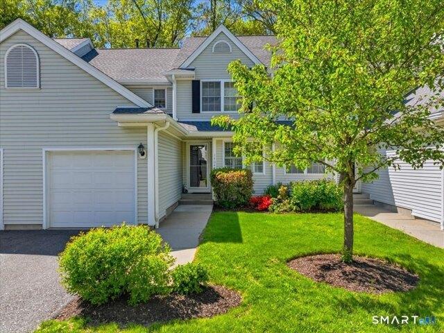2 bedroom, Danbury CT 06811 104718555